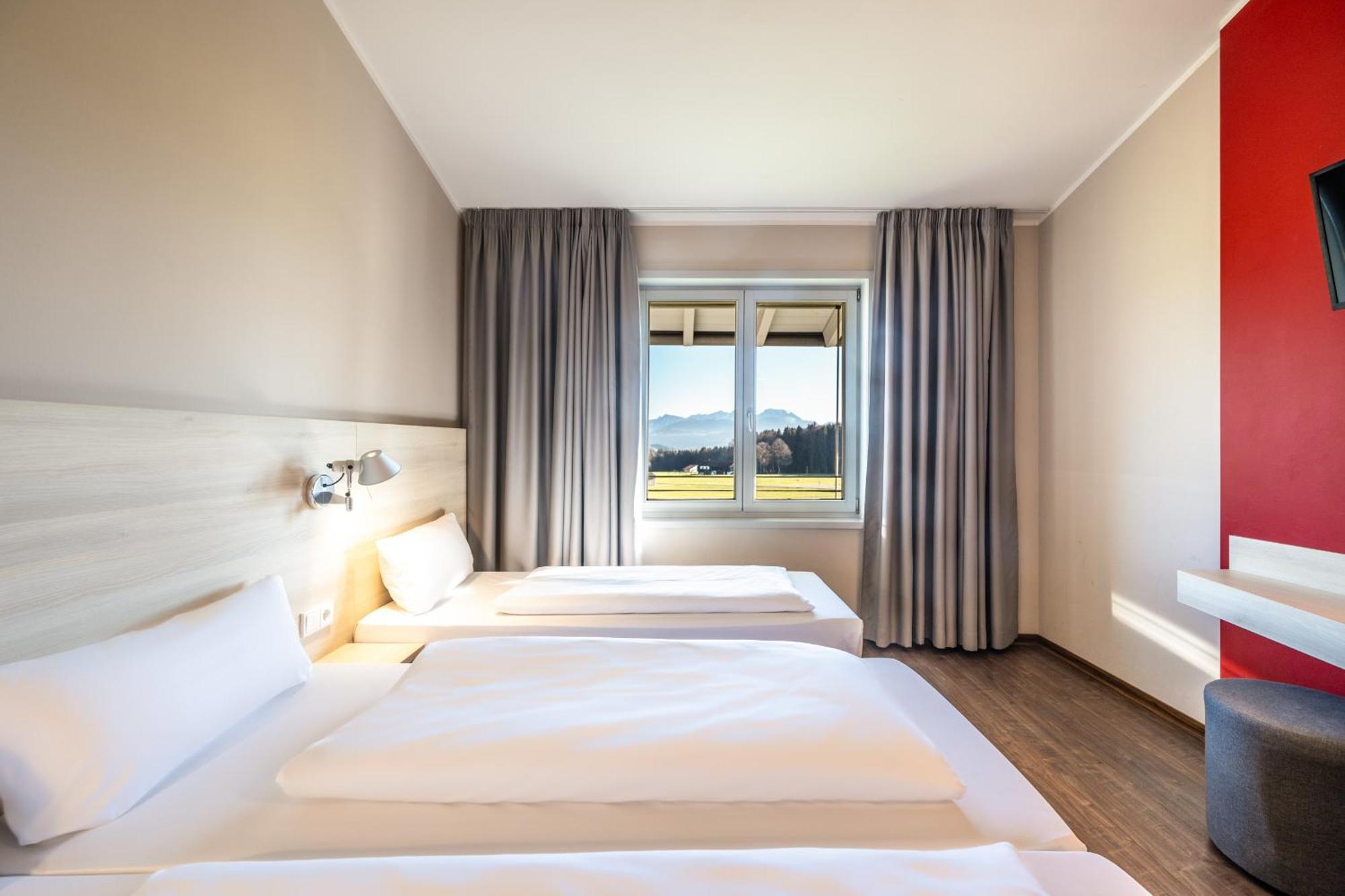 Hotel Irschenberg Sued Екстер'єр фото